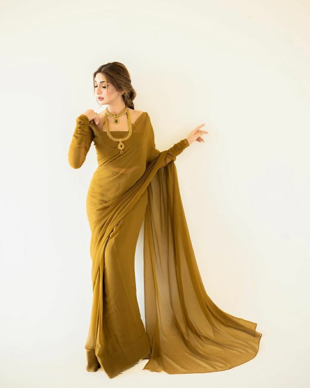 LuxeFit Glow – Premium Chiffon Stitched Saree