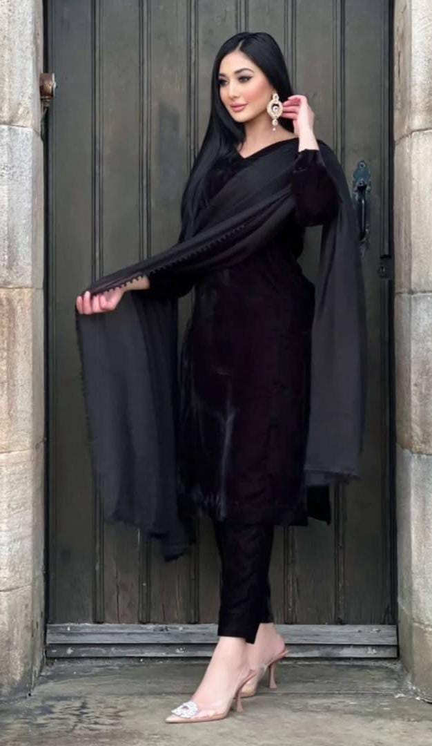 RADIANT WINTER VELVET SET