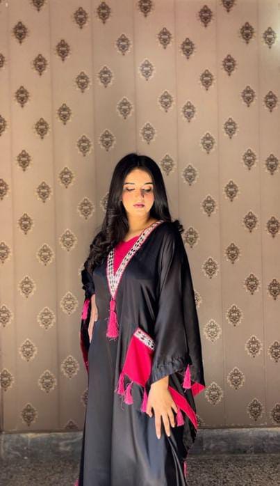 V-NECK KAFTAN WITH TASSELS